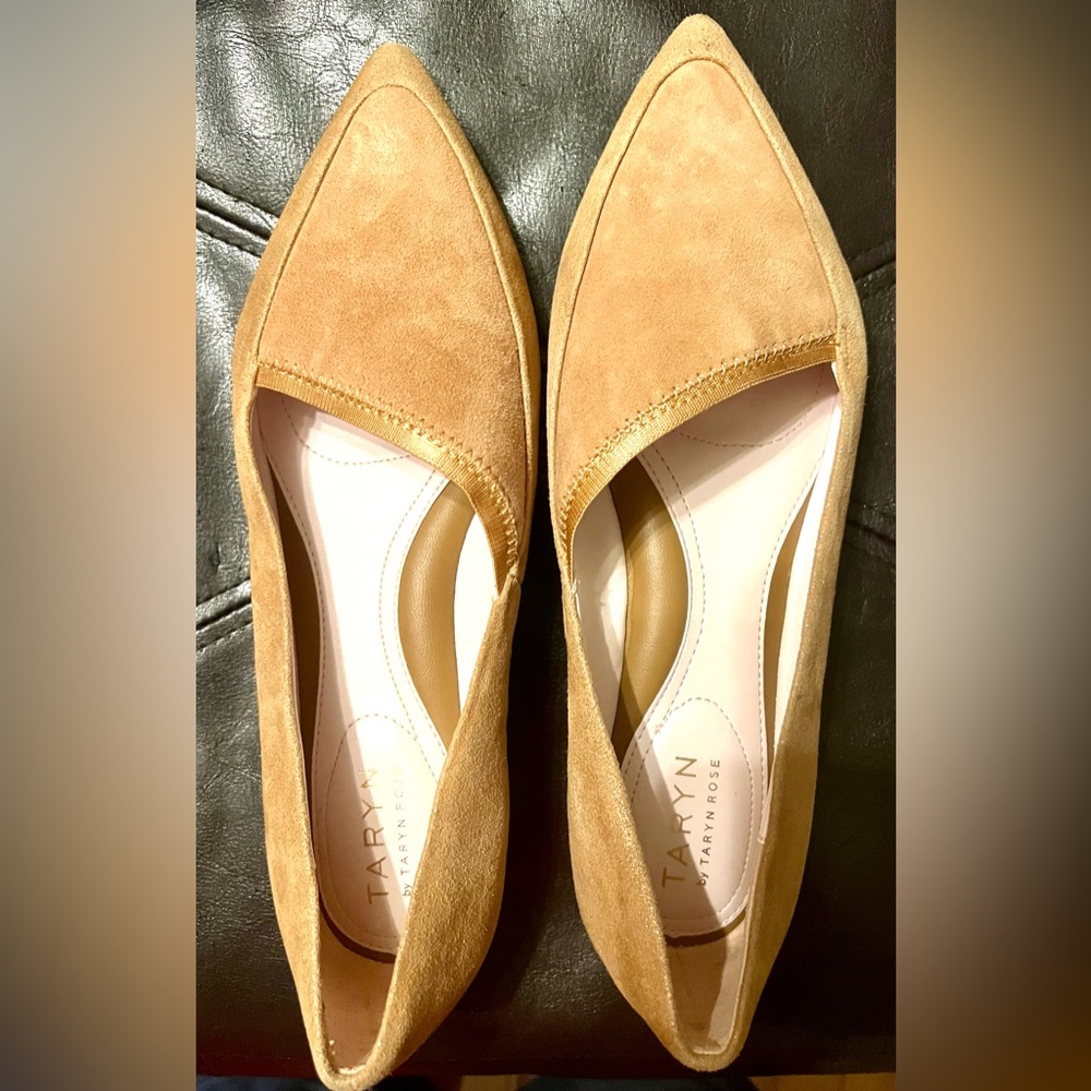 Taryn Rose Flats, Size 7.5. Light Brown, bronze metallic NWOT